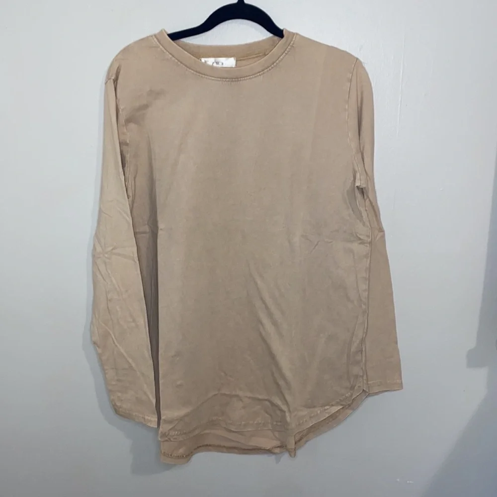 🪿Oversized Taupe Vintage Like Vinyl Mineral Wash Boyfriend Tee! - Picture 2 of 6